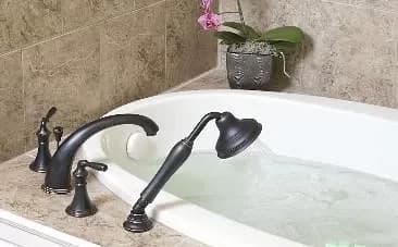 La Maison in Midtown Jacuzzi room