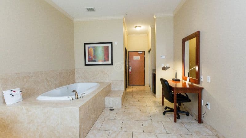 Ramada by Wyndham College Station hotel photo 2