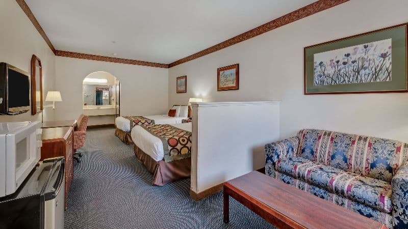 Super 8 by Wyndham Weslaco hotel photo 4