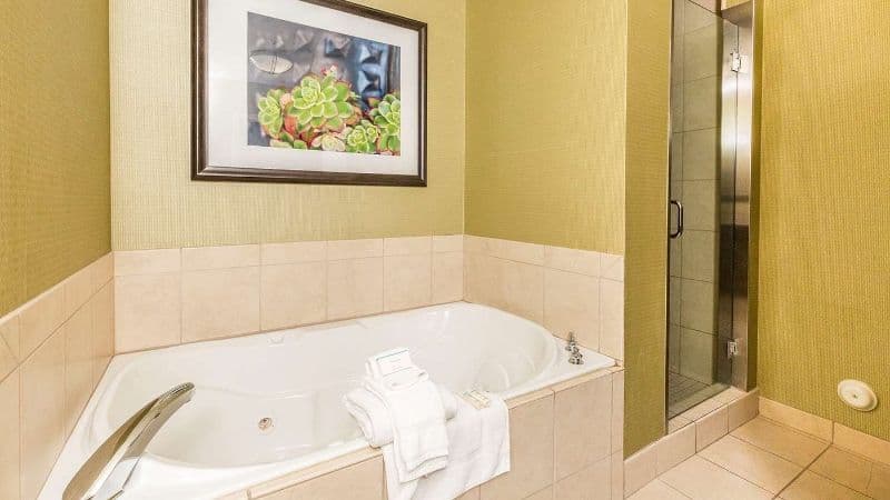 Hilton Garden Inn St. George Jacuzzi room