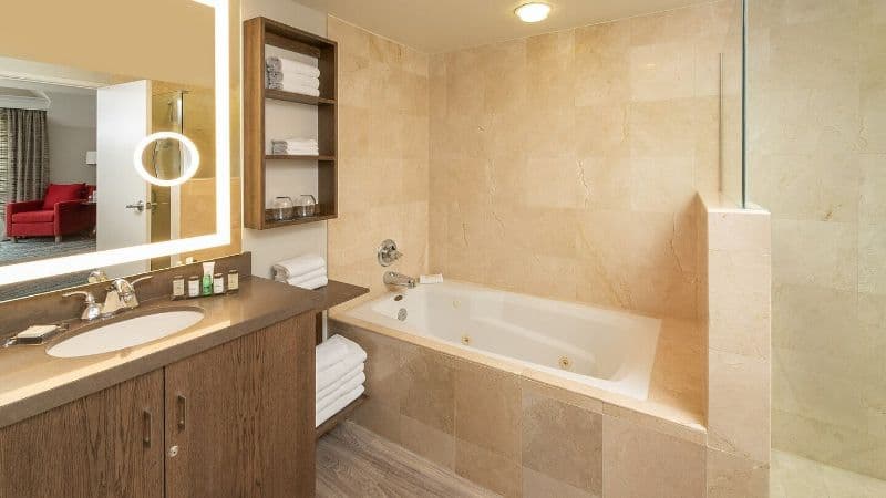 Sheraton Park City Jacuzzi room