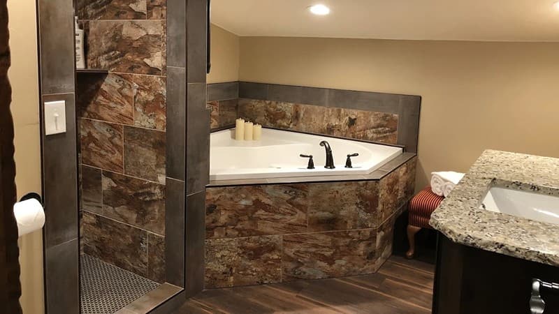 Zion Cliff Lodge Jacuzzi room