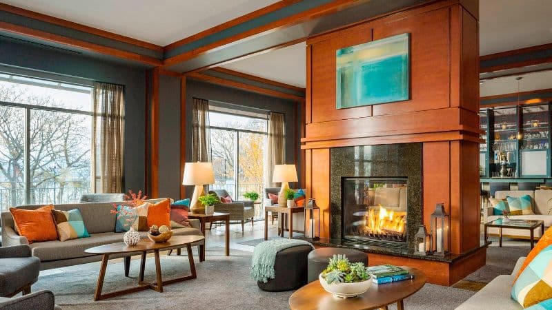 Courtyard Burlington Harbor hotel photo 4