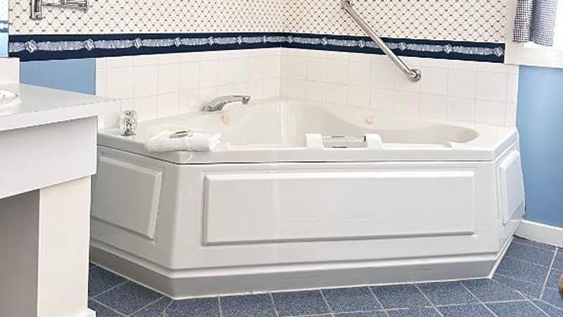 The Manchester View Jacuzzi room