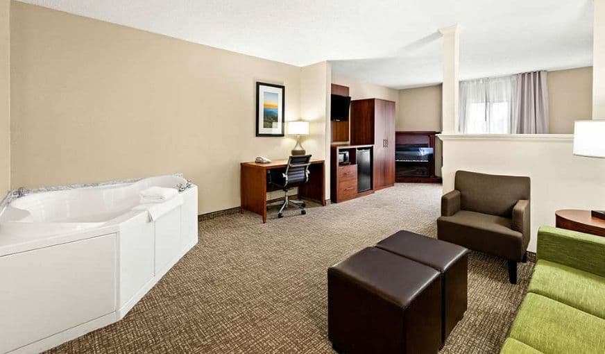 Comfort Suites Abingdon hotel photo 2