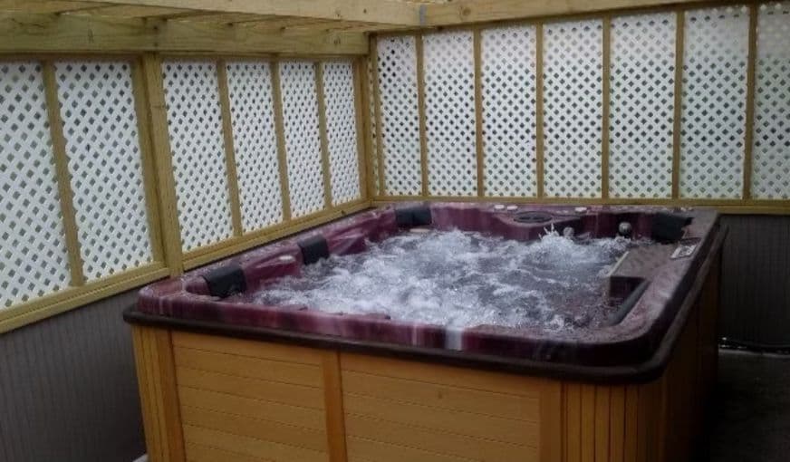 Hawksbill House Jacuzzi room