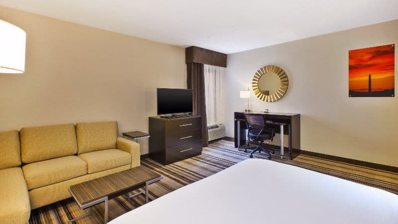 Holiday Inn Washington-Dulles Intl Airport, an IHG Hotel hotel photo 4