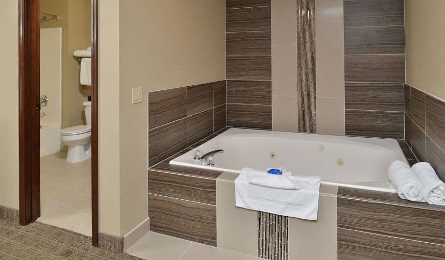 Best Western Plus Kennewick Inn Jacuzzi room