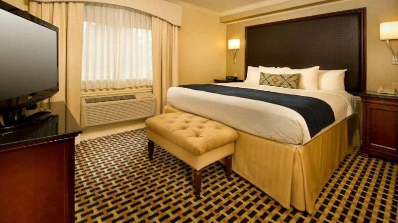 Best Western Plus Puyallup Hotel hotel photo 3