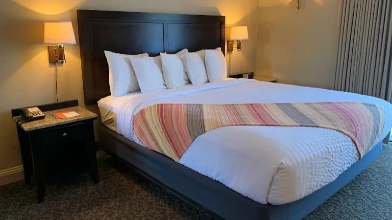 Coachman Inn Oak Harbor hotel photo 2