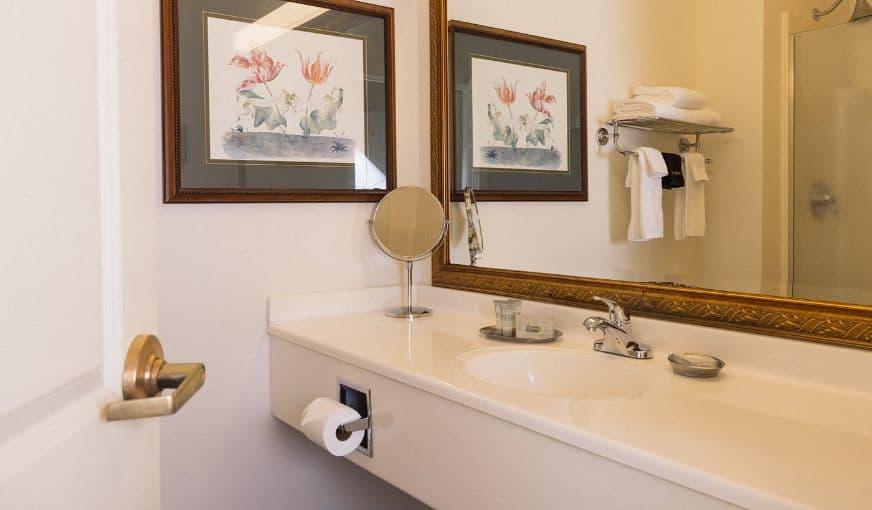 Fairhaven Village Inn hotel photo 4