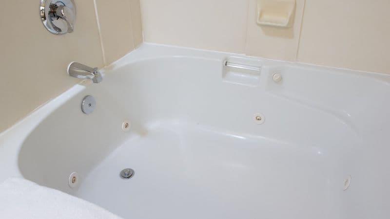 Holiday Inn Express & Suites Burlington Jacuzzi room