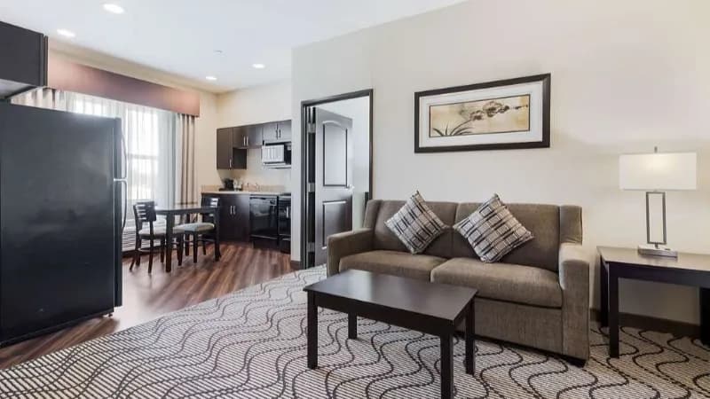 La Quinta Inn & Suites by Wyndham Auburn hotel photo 4