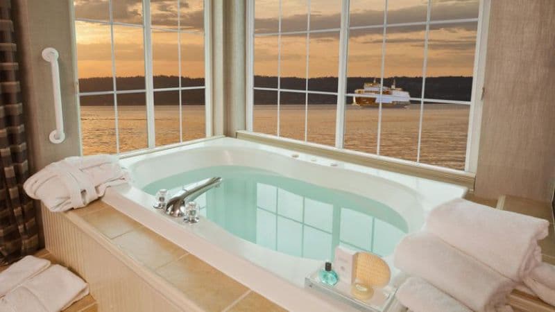 Silver Cloud Hotel – Mukilteo Waterfront Jacuzzi room
