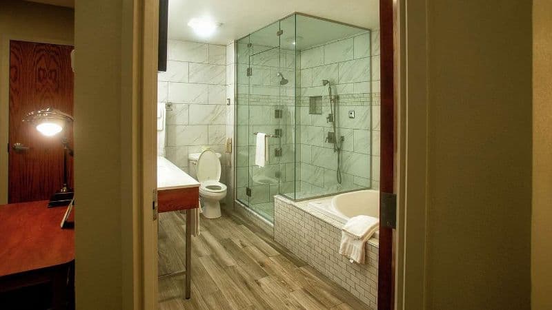 Hampton Inn Wheeling hotel photo 2
