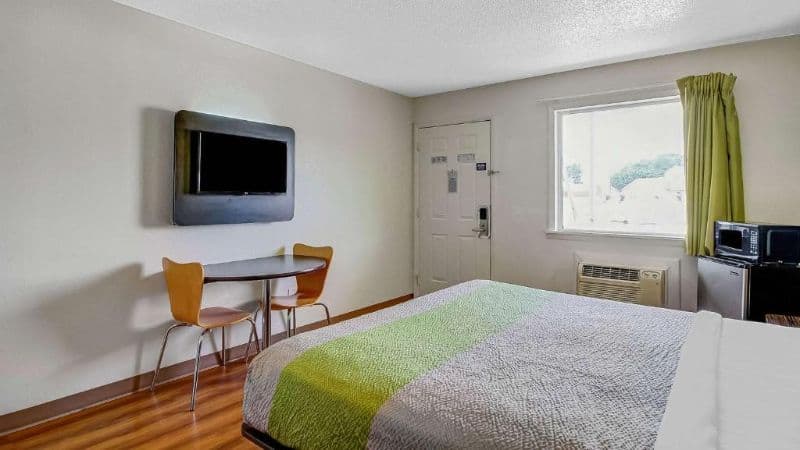 Motel 6 Charles Town hotel photo 4