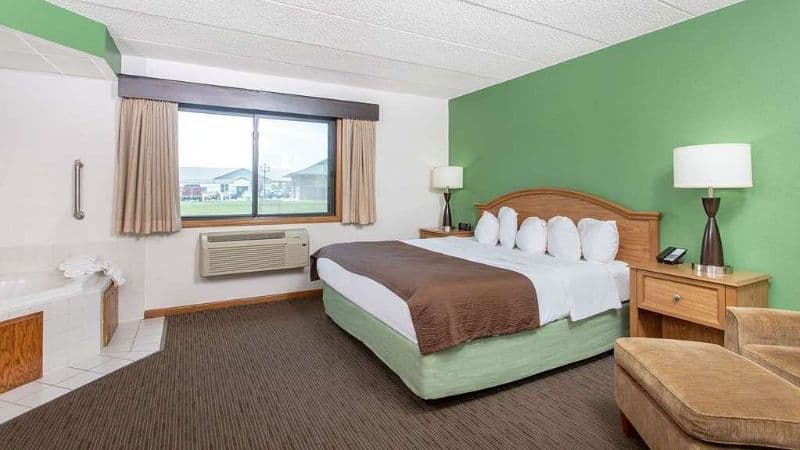 AmericInn by Wyndham Eau Claire hotel photo 2