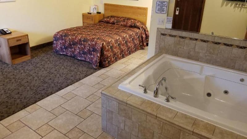 Black Hawk Motel & Suites hotel photo 2