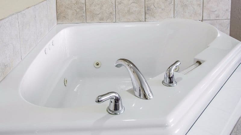 Comfort Suites Delavan – Lake Geneva Area Jacuzzi room