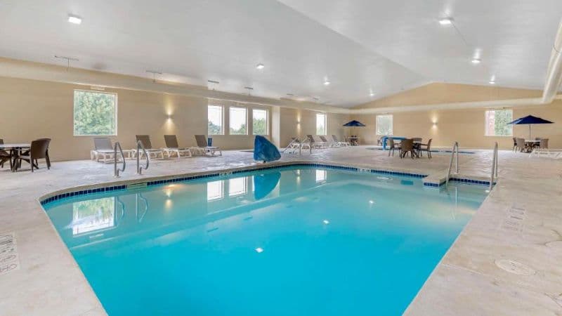 Comfort Suites Lake Geneva East hotel photo 4