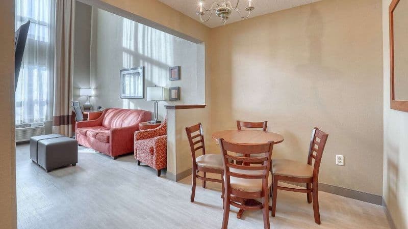 Comfort Suites Madison West – Middleton hotel photo 4