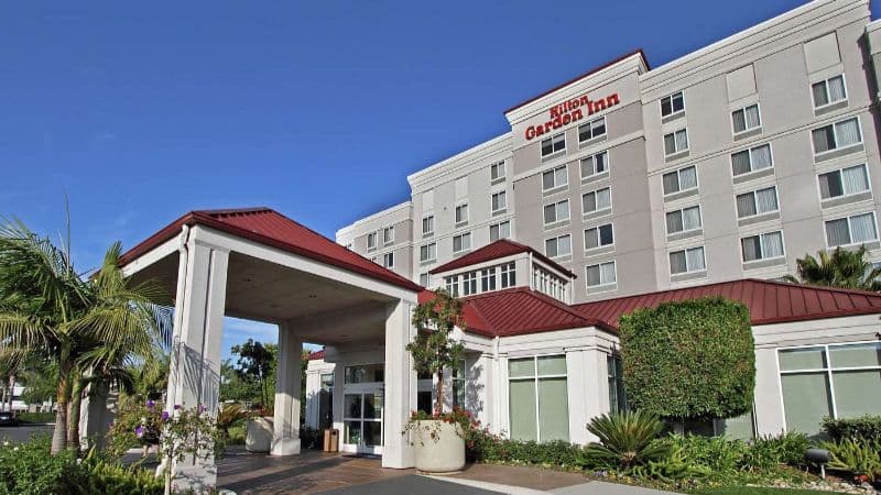 Country Inn & Suites by Radisson, Platteville, WI Jacuzzi room