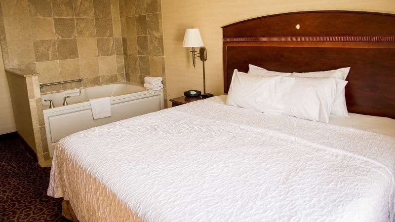 Hampton Inn Plover-Stevens Point Jacuzzi room