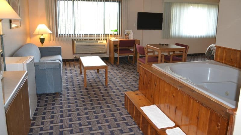Sky Lodge Inn & Suites hotel photo 2