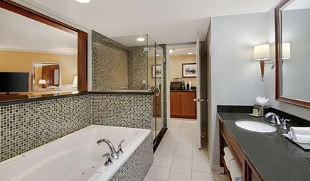 DoubleTree by Hilton Stamford photo 1