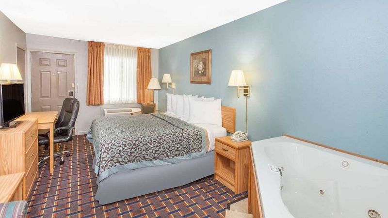 Days Inn by Wyndham Farmer City