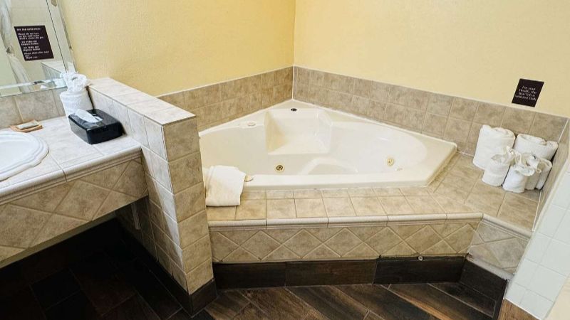 Country Inn & Suites by Radisson, Mishawaka, IN photo 1