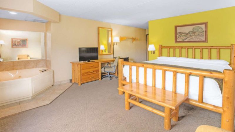 Super 8 by Wyndham Davenport