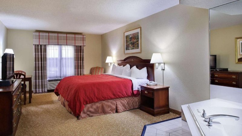 Country Inn & Suites by Radisson, Louisville South, KY