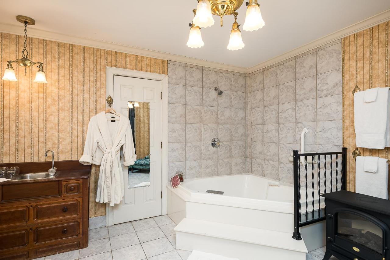 Montgomery Inn BnB
