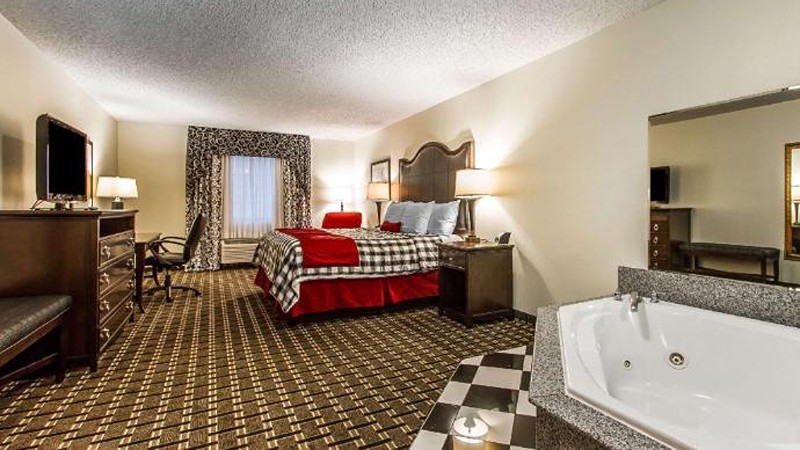 Evangeline Downs Hotel, Ascend Hotel Collection photo 1