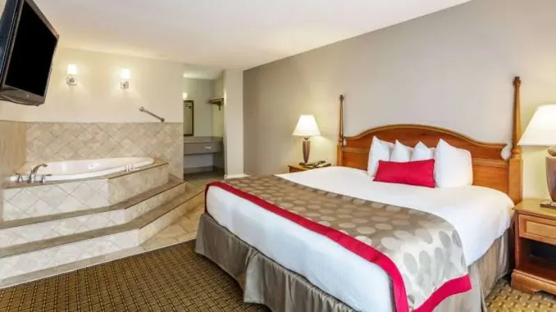 Ramada by Wyndham Houma photo 1