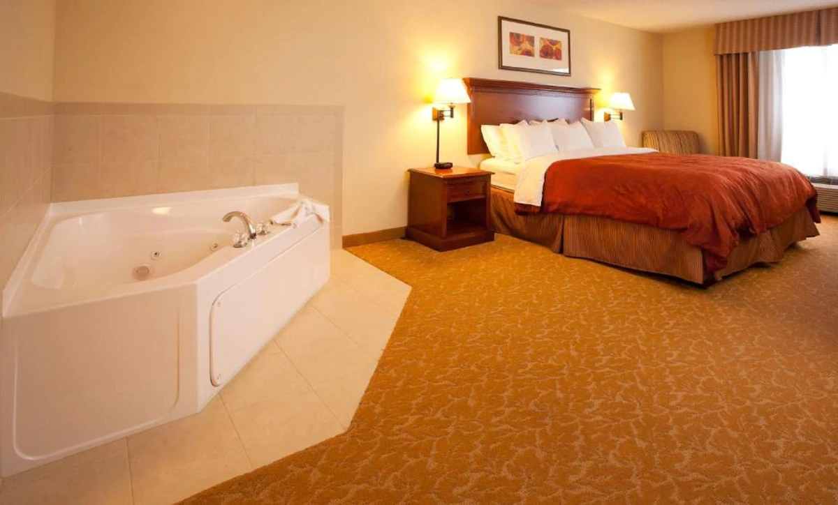 Country Inn & Suites by Radisson, Baltimore North, MD