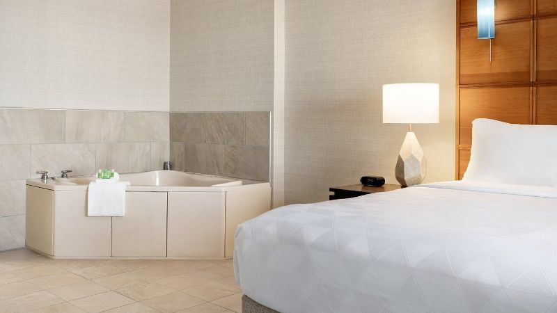 Holiday Inn & Suites Ocean City, an IHG Hotel photo 1