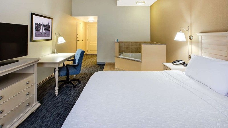 Hampton Inn & Suites Cape Cod-West Yarmouth