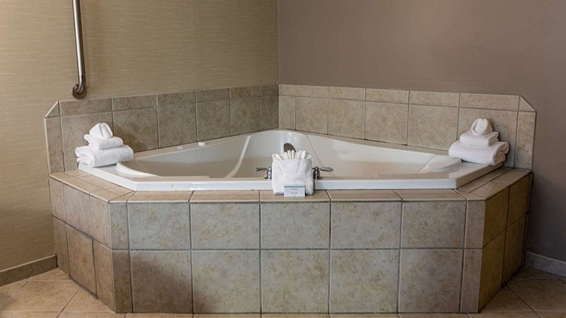 Hampton Inn Hadley-Amherst Area
