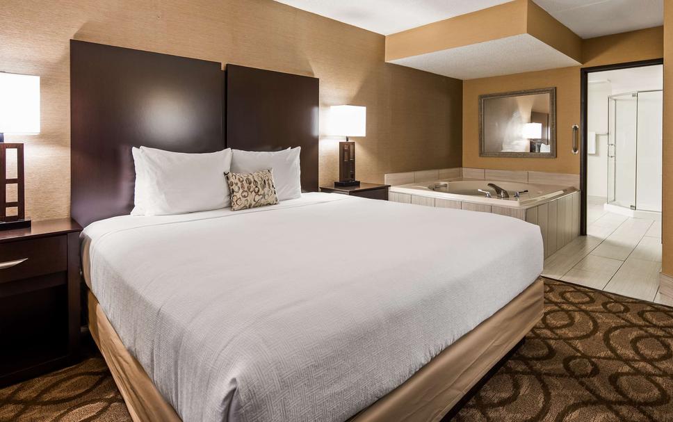 Best Western Okemos/East Lansing Hotel & Suites