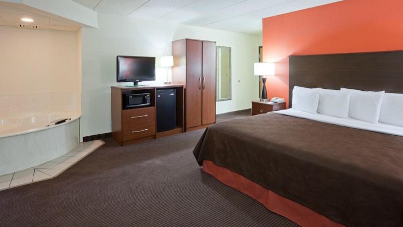 AmericInn by Wyndham Coon Rapids