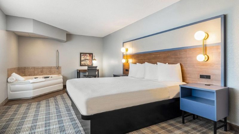 AmericInn by Wyndham Mounds View Minneapolis