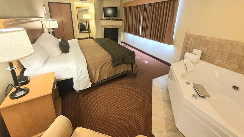 AmeriVu Inn and Suites – Waconia