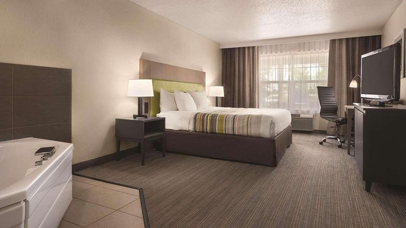 Country Inn & Suites by Radisson, Cottage Grove, MN