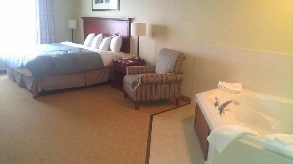 Country Inn & Suites by Radisson, Shoreview, MN
