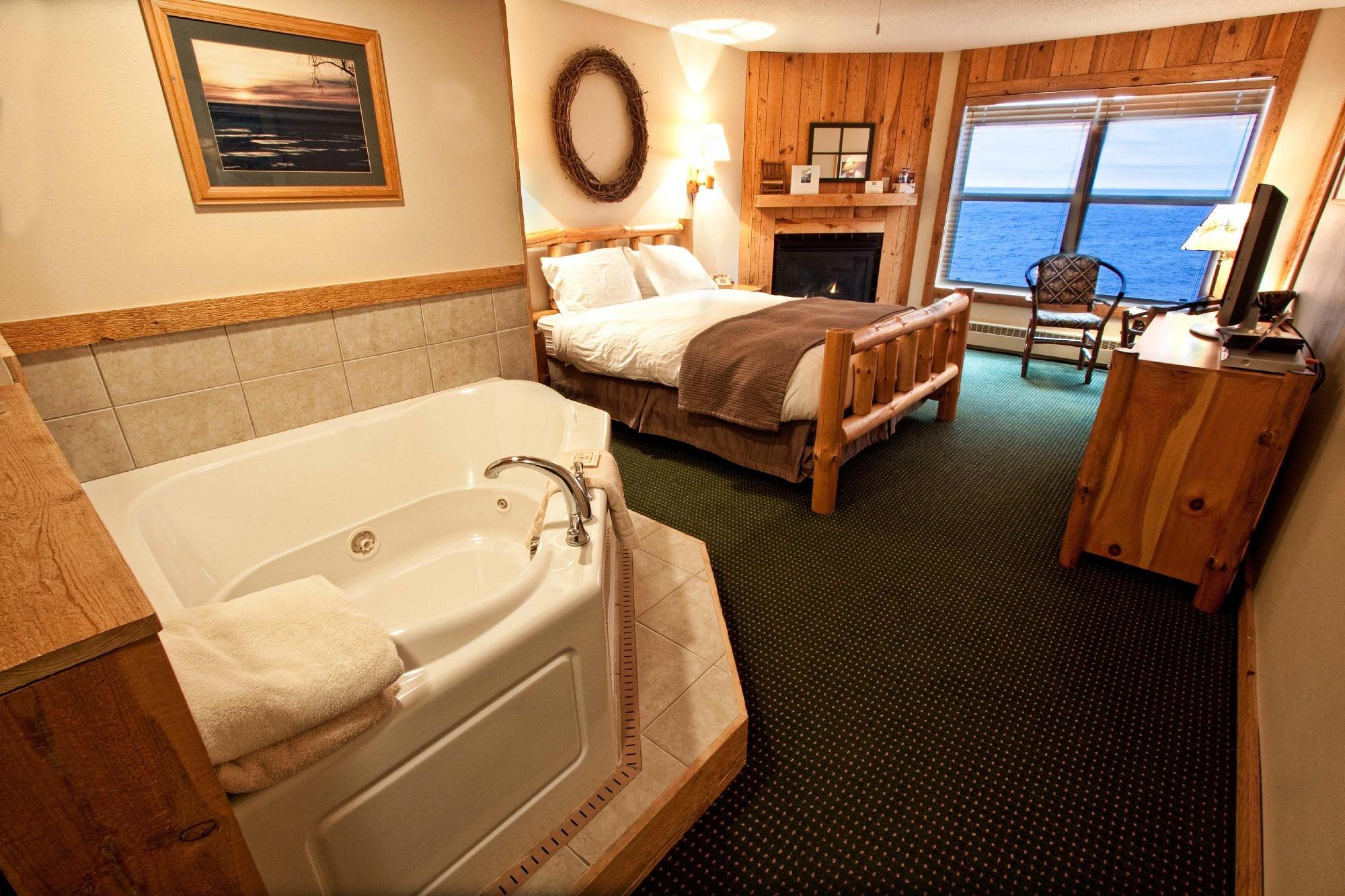 Cove Point Lodge