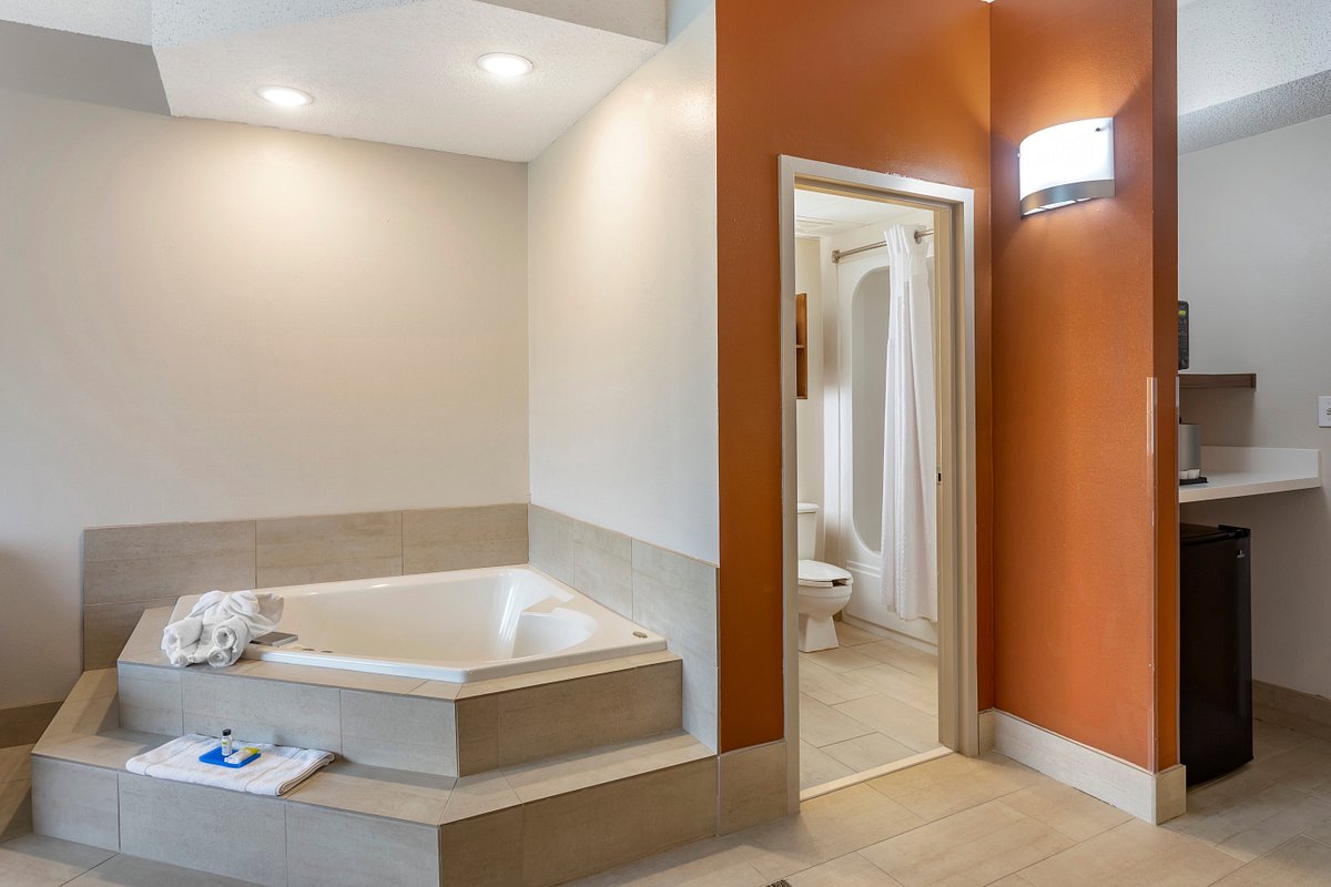 Holiday Inn Express Branson-Green Mountain Drive, an IHG Hotel