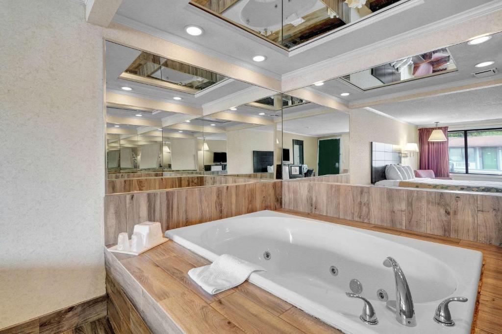 Days Inn by Wyndham Liverpool/Syracuse