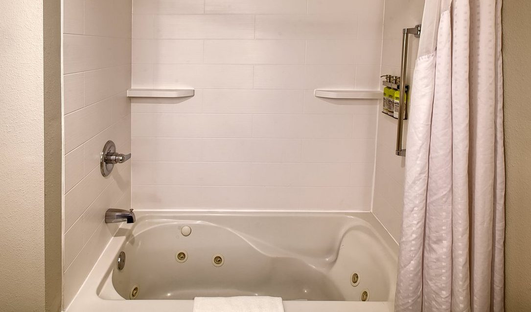 Holiday Inn Express & Suites Raleigh North – Wake Forest, an IHG Hotel photo 1